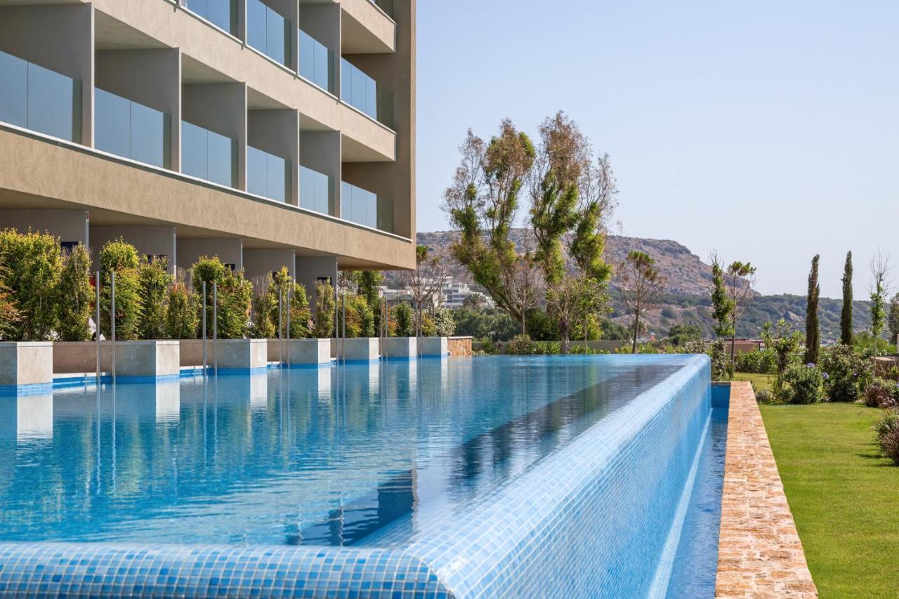 Amada Colossos 5* Φαληράκι